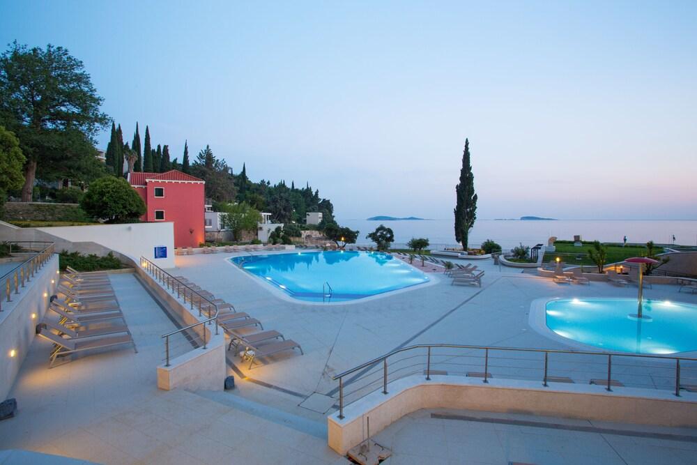 Hotel Млини Екстериор снимка